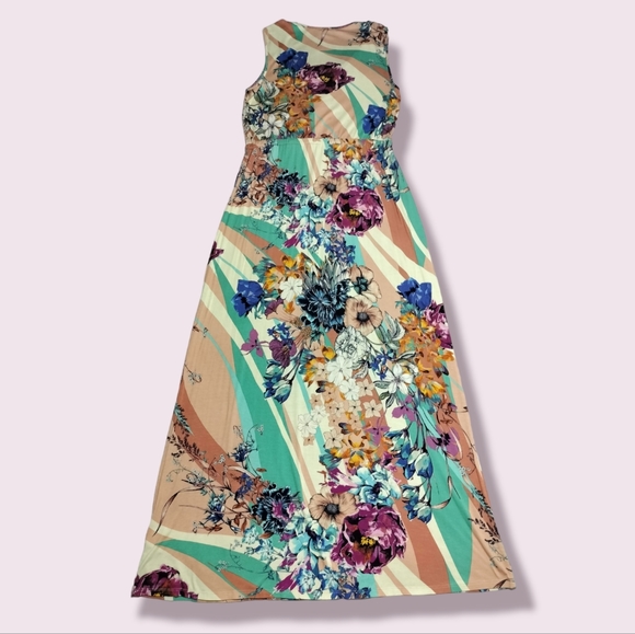 Spense Sleeveless Cross Front Maxi Dress - Picture 6 of 15